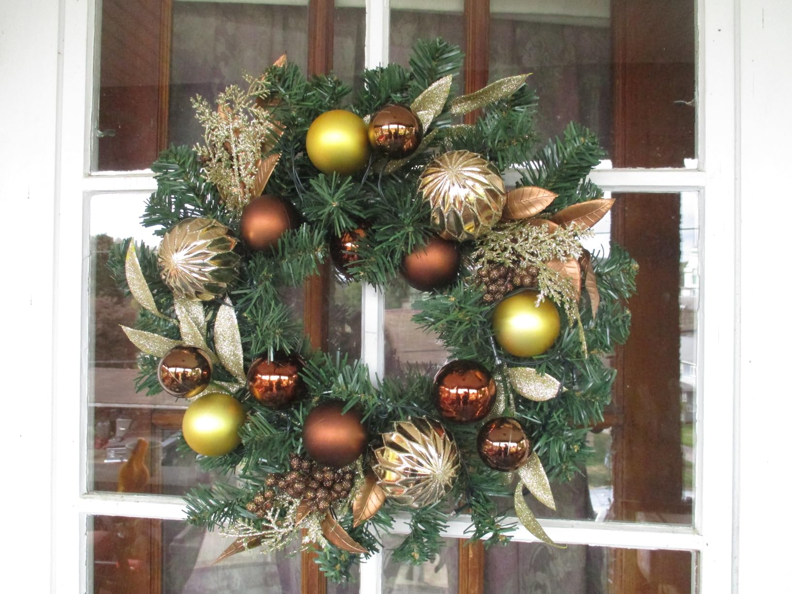 Christmas Decor - Wreath & Garland