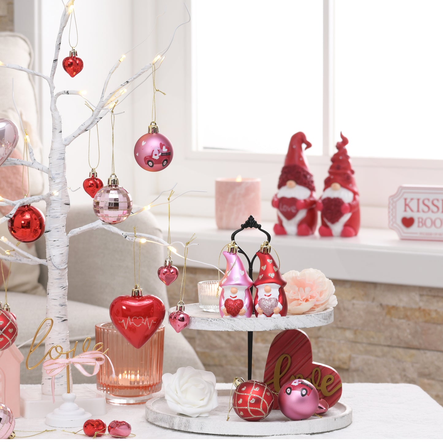 Valery Madelyn 50Pcs Valentines Heart Shaped Ornaments Gift Pack, Christmas Craft Painted Tree Heart Gnome Decorations, Pink Red Gold Christmas Baubles Hanging Party Wedding Anniversary Decor