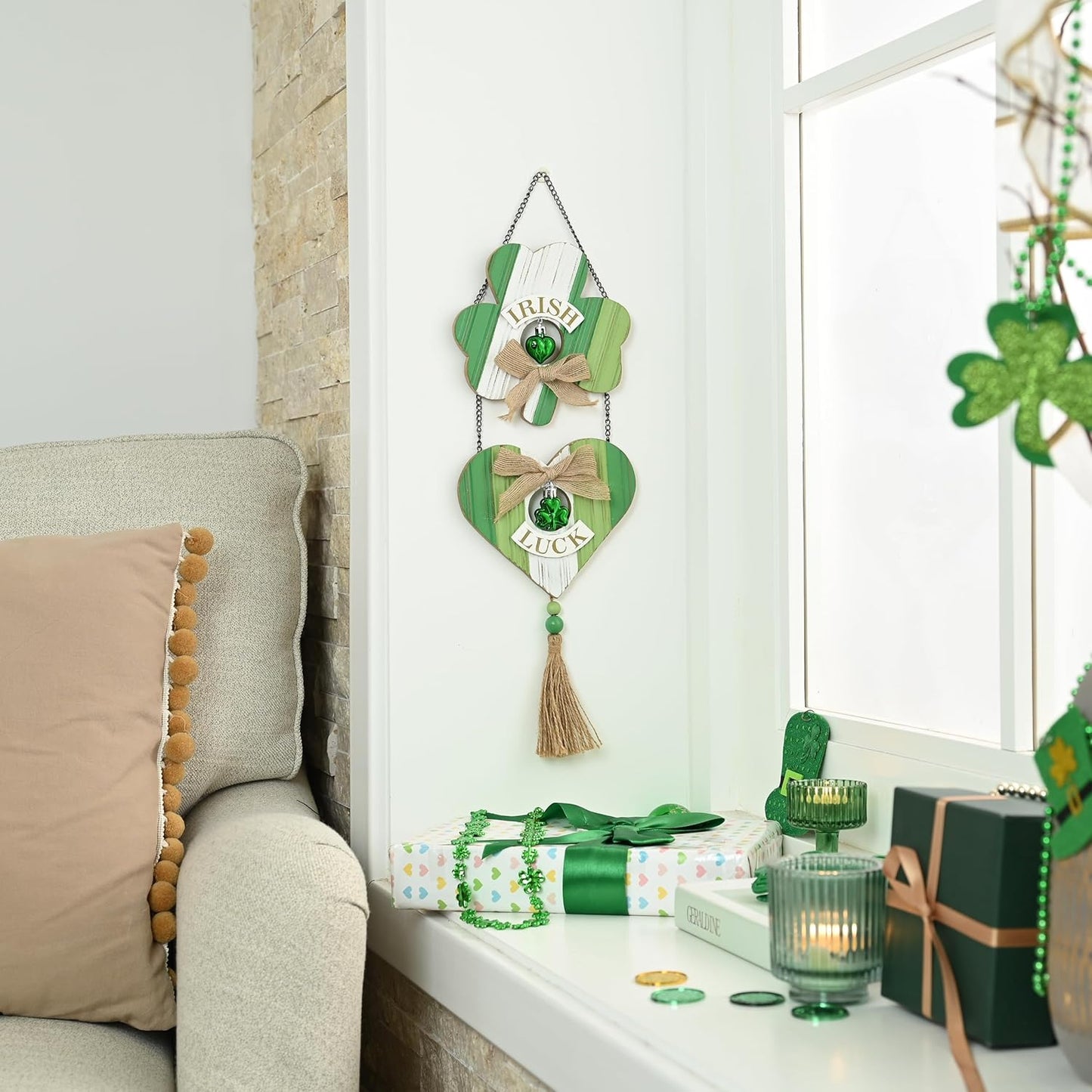 Valery Madelyn St Patrick's Day Decorations, Wooden Shamrock Decorations, St Patrick's Day Wall Decor Hanging Decor with Tassel and Beads, Spring Decoration for Home Office Party, 20 inch